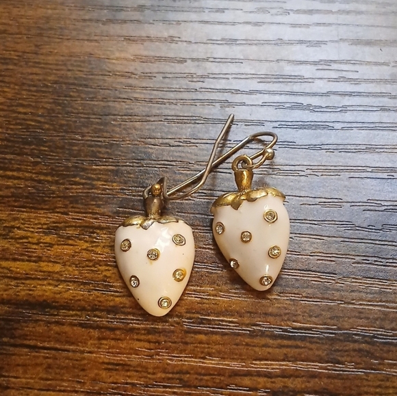 JUICY COUTURE Strawberries 🍓 and cream dangle earrings fashion - Picture 6 of 7